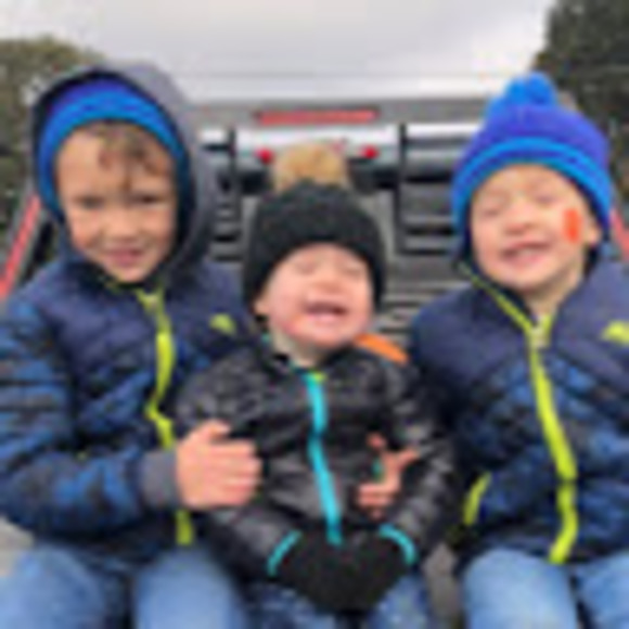 Meet your Posher, Kimberly - Picture 1 of 1